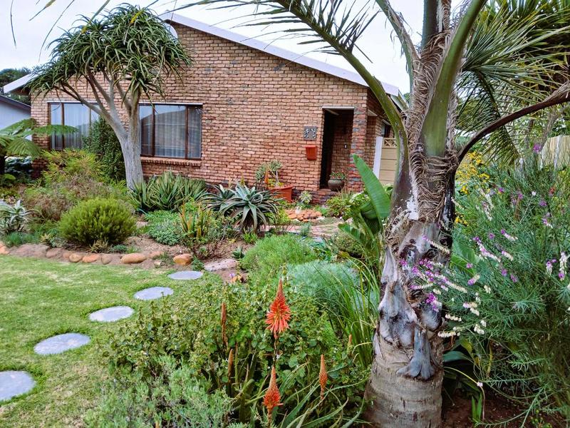 3 Bedroom Property for Sale in Stilbaai Wes Western Cape